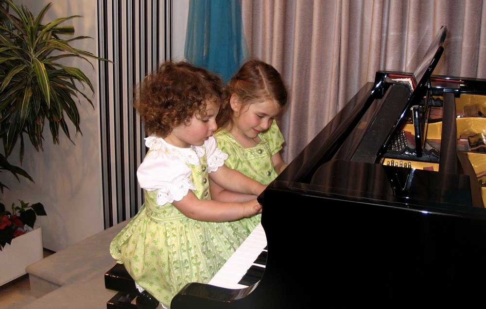 Baby Piano School