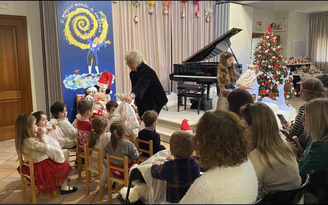 I bambini della Baby Piano School e la gioia del Natale